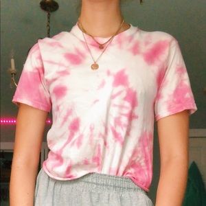 Almost never worn TIE DYE T SHIRT
